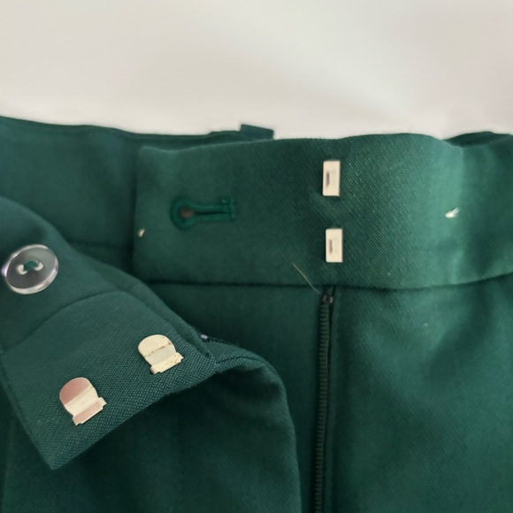 Stylish Green Wide-Leg Trousers - Picture 2 of 4